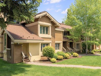 2708 Sunburst Condo Dr #2708