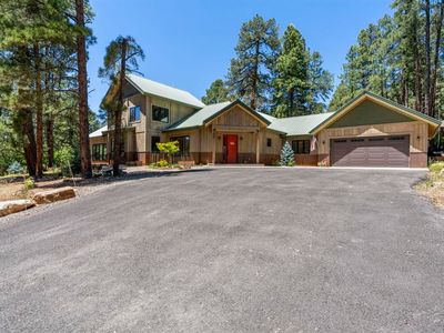 33 Spruce Way