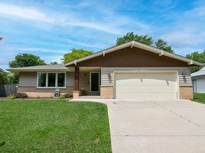 300 E Parkway Estates DRIVE