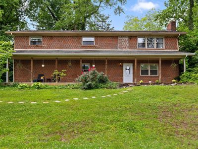 913 Steed St NW