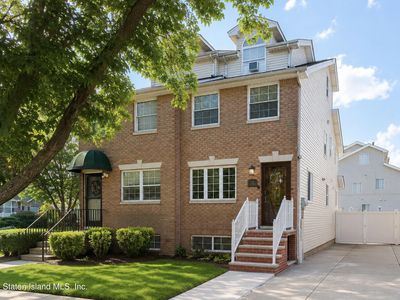 11 Sperry Pl