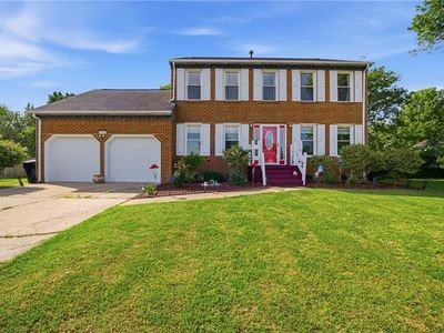 3205 Glastonbury Dr