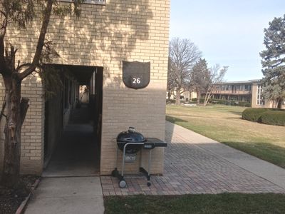 Property at 26 King Arthur Ct APT 10, Melrose Park, IL