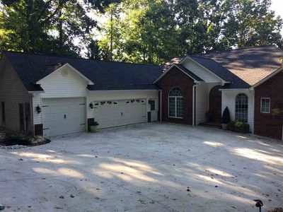 214 Berwick Ct