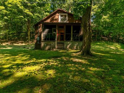 Property at 113 Shawnee Dr, Hillsboro, WV