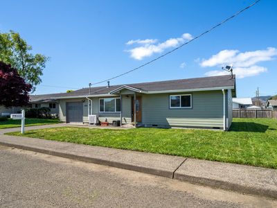 702 Ash Ave