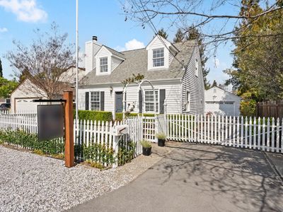 207 Sequoia Ave