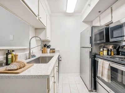 795 Hammond Dr APT 609