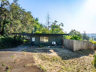 452 S 4th St