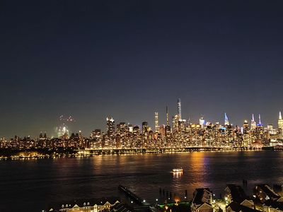 6600 Boulevard East APT 11E