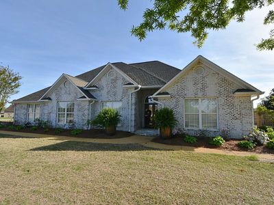 105 Angus Dr