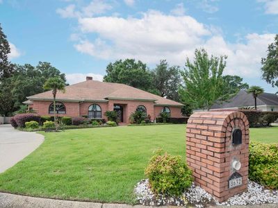 8632 Rosemont Dr