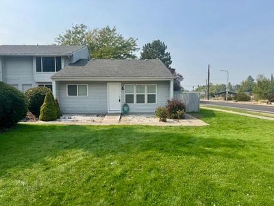 2000 Brookhurst St APT 1