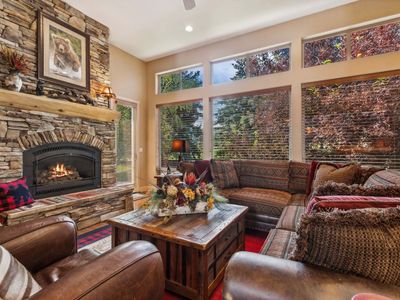 100 Golden Bear Dr