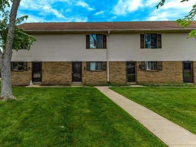 7832 Betsy Ross Cir
