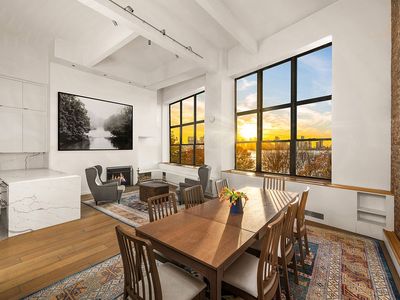 377 W 11th St APT 3G