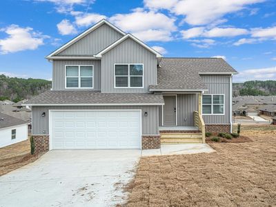 390 Woodland Cir