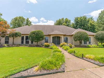 2412 Fianna Way