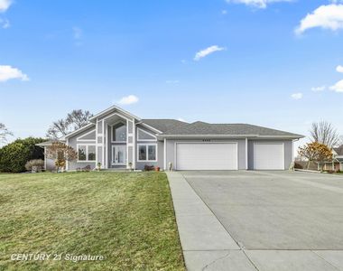 9368 Highland Green Dr