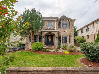 664 Teneyck Ave