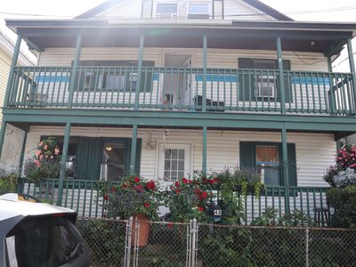 48 Blossom St