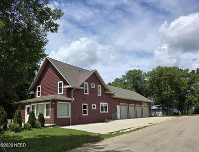Property at 318 5th St S, Bristol, SD