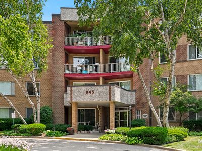 945 E Kenilworth Ave Unit 219