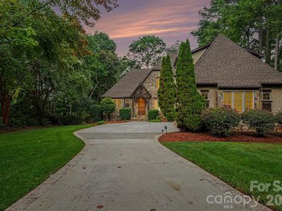7484 Cottonwood Dr