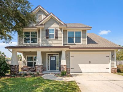 903 Tadpole Ave