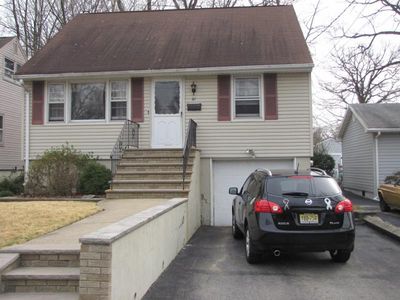 Property at 22 Paddock Ave, Highland Lakes, NJ