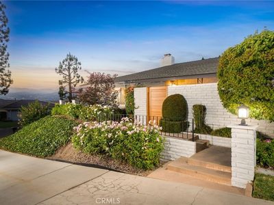 2409 Crescent View Dr