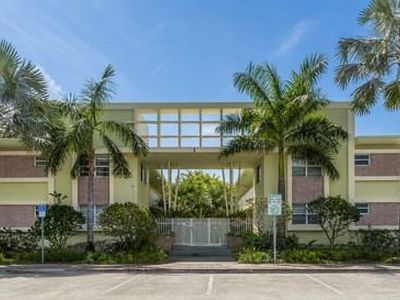 350 S Shore Dr APT 15