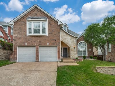 8909 White Pine Ln