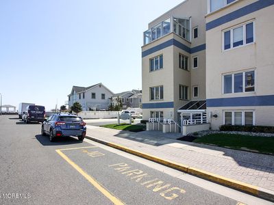 15 Garfield Avenue #102