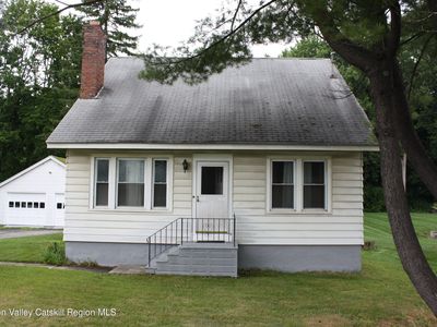 1534 Columbia Turnpike