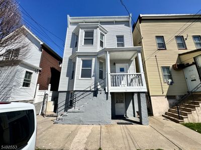 11 Joyce St