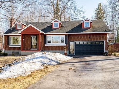 5844 Old Miller Trunk Hwy