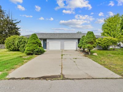 51/55 E Ryan Dr