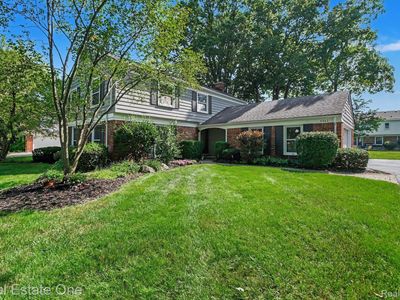 5963 Barnstable Ct