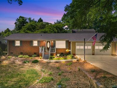 1766 Robinhood Dr