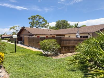 5638 Foxlake Dr