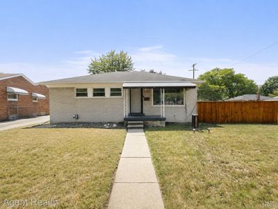 24610 Adlai Ave