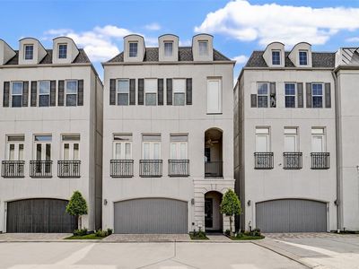 1010 Savannah Cedar Ln