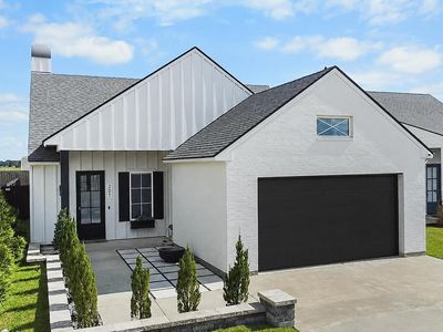 Property at 207 Queenstown Ave, Youngsville, LA