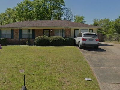 6330 Newick Dr
