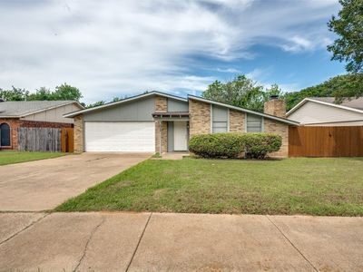 4708 Woodfield Dr