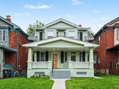 2421 Morton Ave