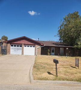 7013 NW Kingsbury Ave