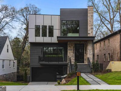 864 Amsterdam Ave NE