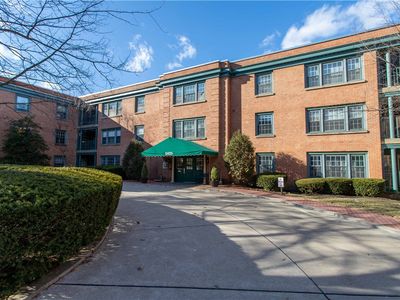 5825 5th Ave APT 210